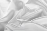 KLARA Prześcieradło Jedwabne Z Gumką 200x220 Białe 2